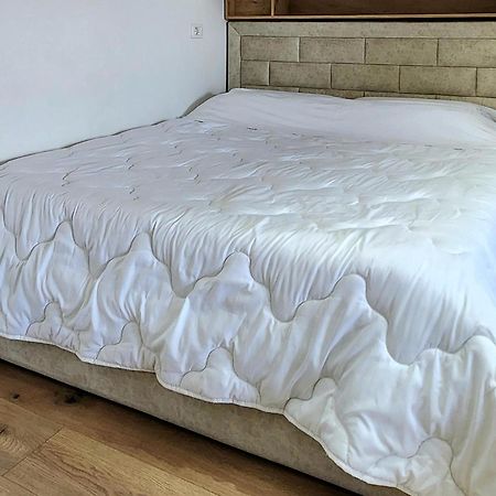 Avalona Apartment 1 Vlore Ngoại thất bức ảnh